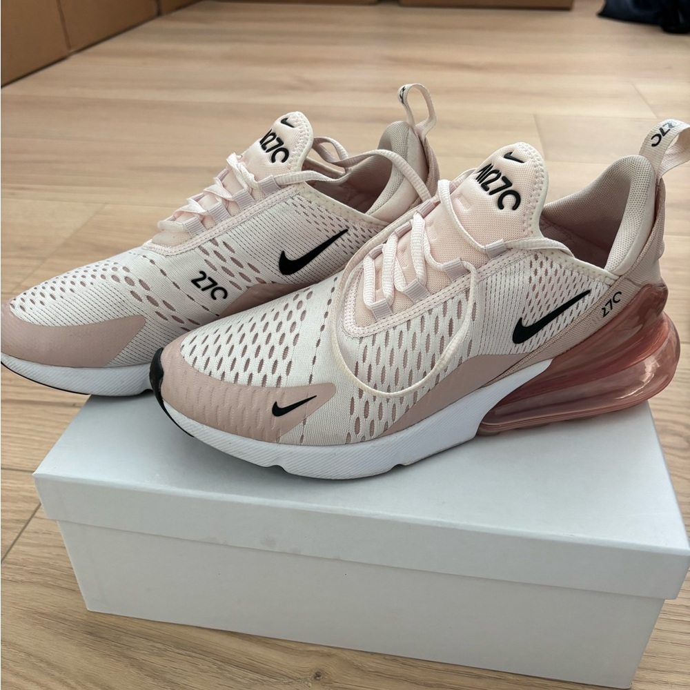 Nike Women's Pale Pink and Black Air Max 270 Sneakers